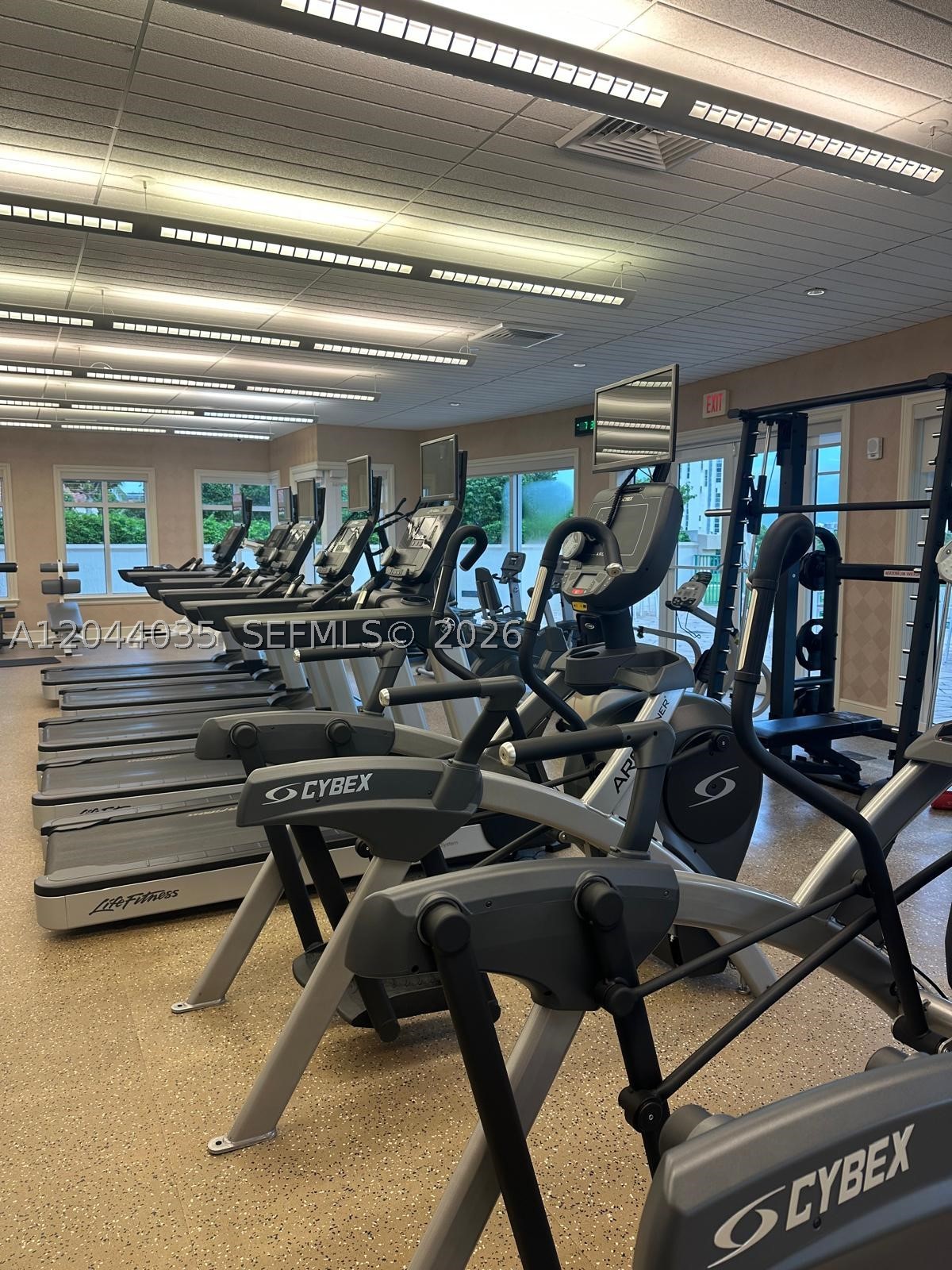 20000 E Country Club Dr #108, Aventura FL 33180