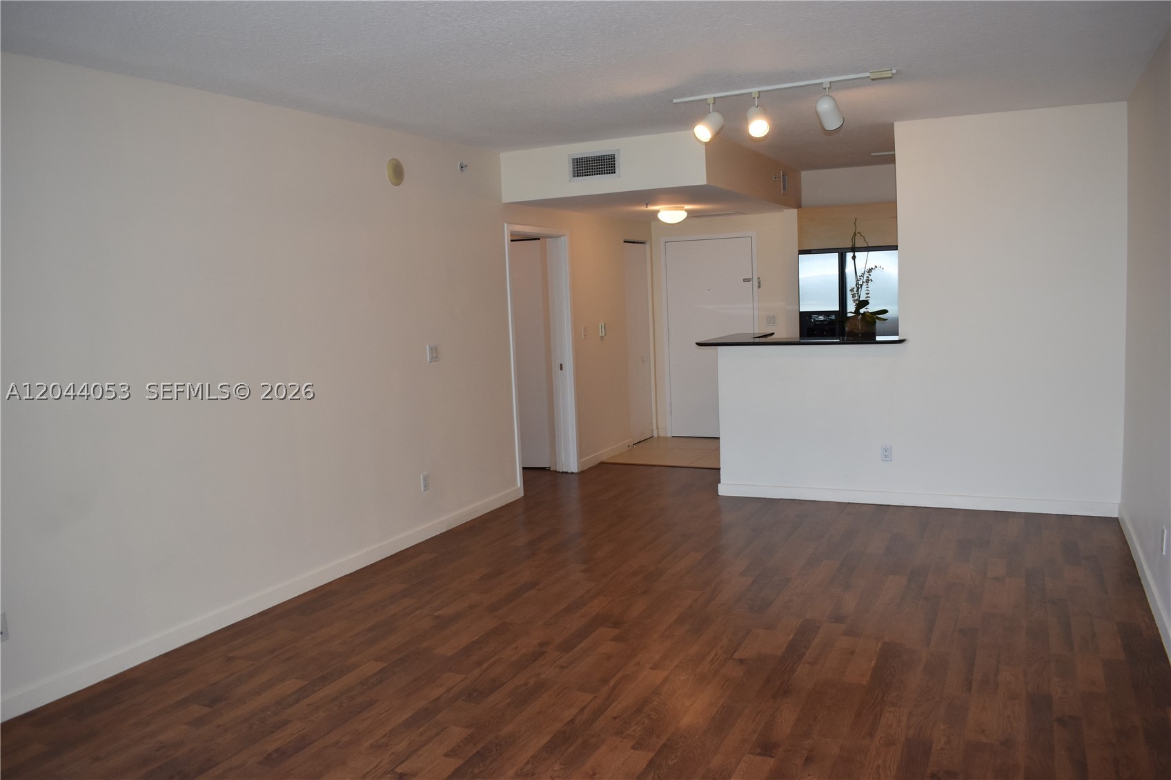 325 S Biscayne Blvd #3616, Miami FL 33131