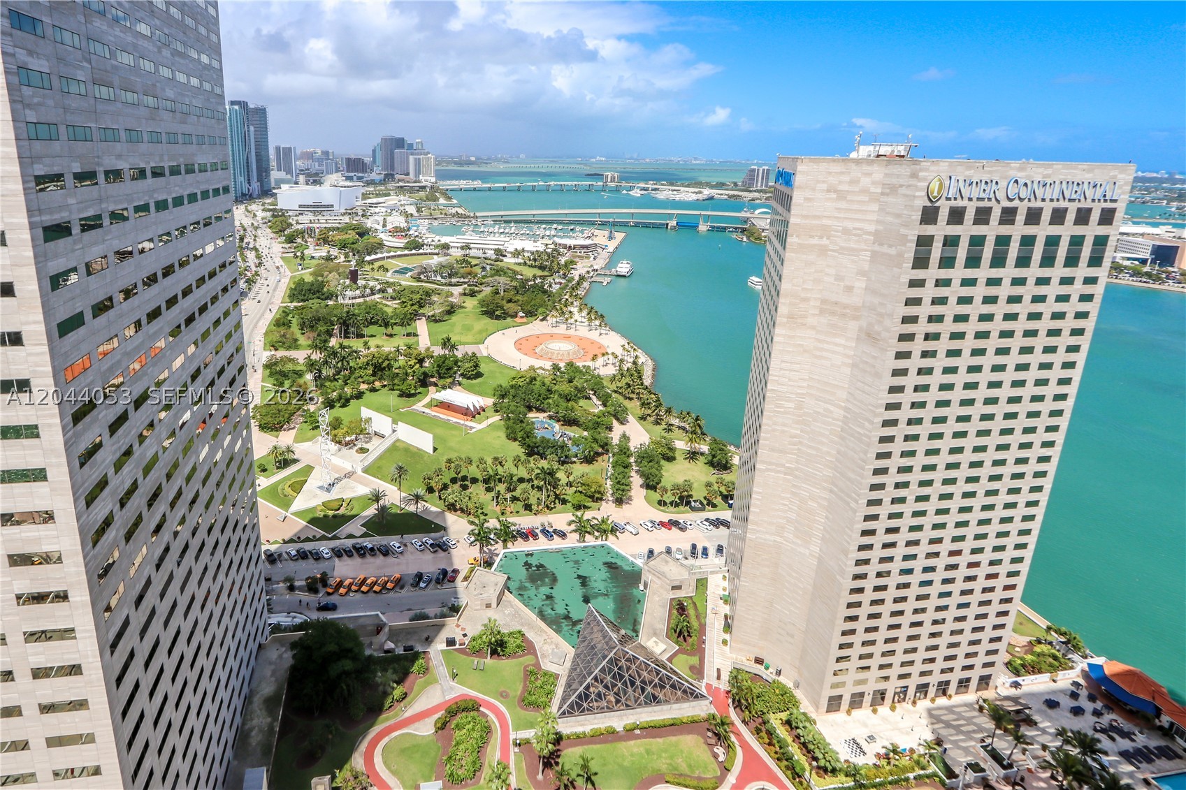 325 S Biscayne Blvd #3616, Miami FL 33131