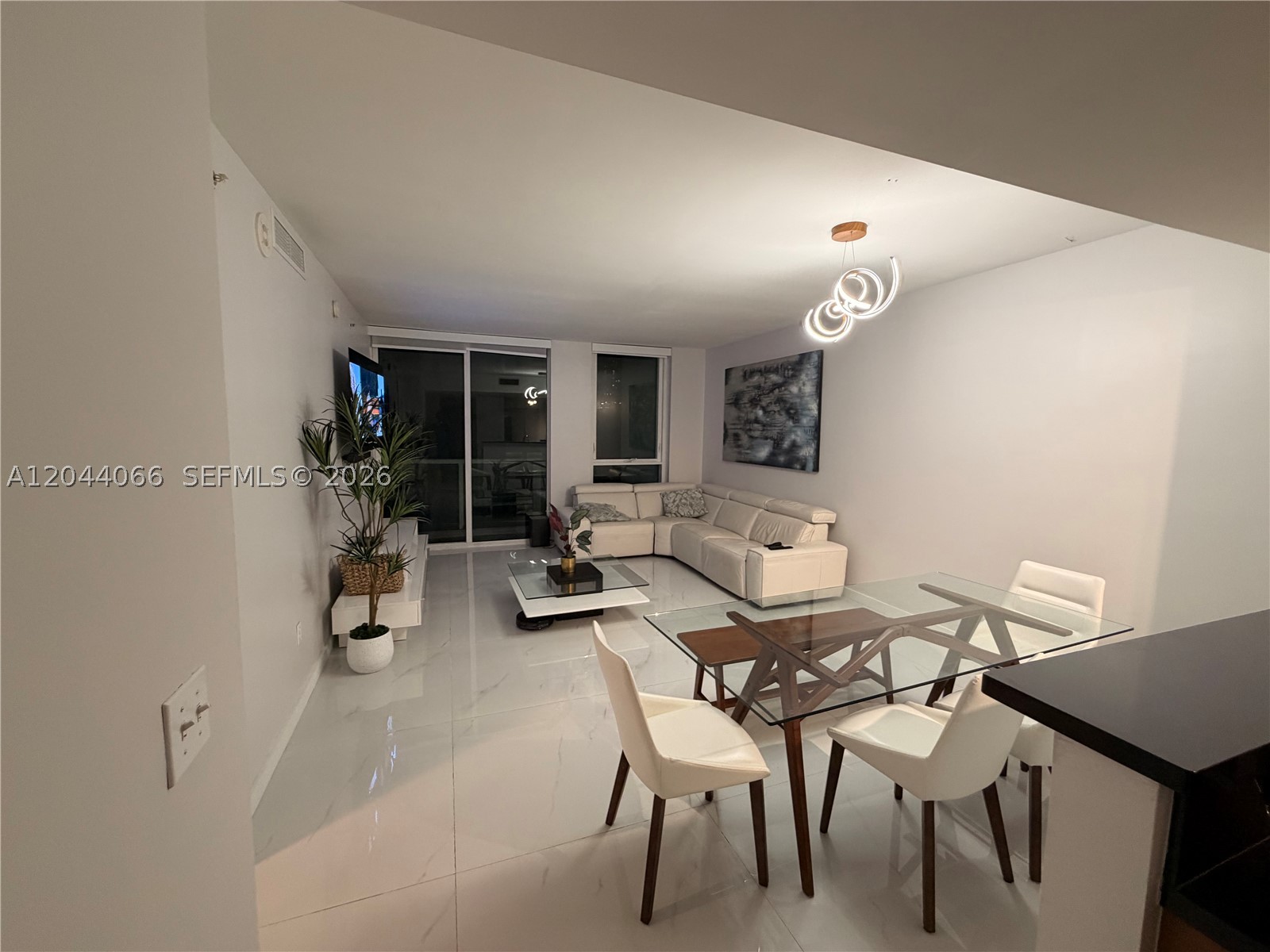 253 NE 2nd St #1204, Miami FL 33132