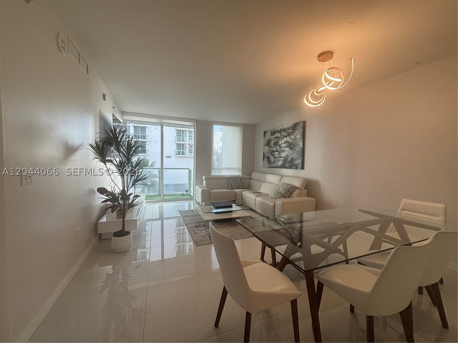 253 NE 2nd St #1204, Miami FL 33132