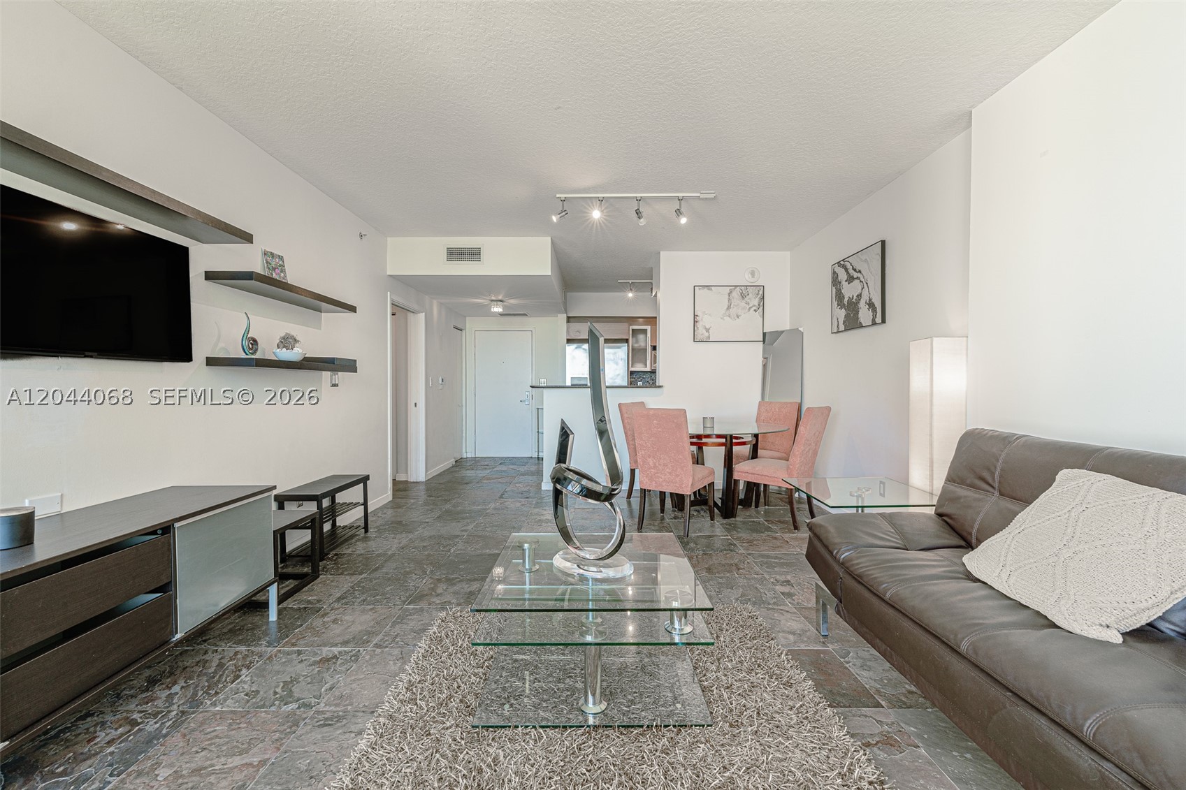 325 S Biscayne Blvd #3624, Miami FL 33131