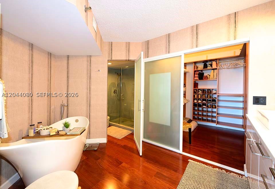 3600 Mystic Pointe Dr #718, Aventura FL 33180
