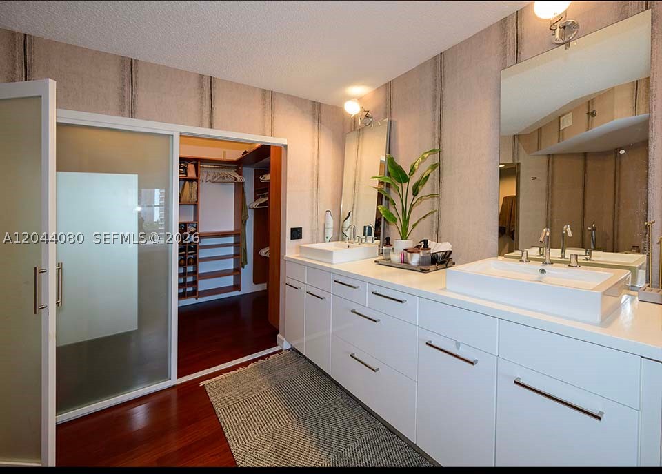 3600 Mystic Pointe Dr #718, Aventura FL 33180