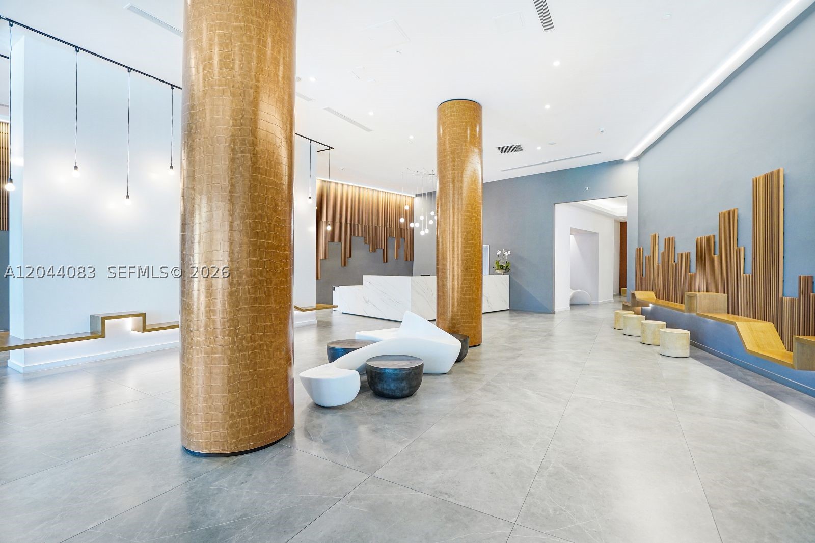 350 S Miami Ave #713, Miami FL 33130