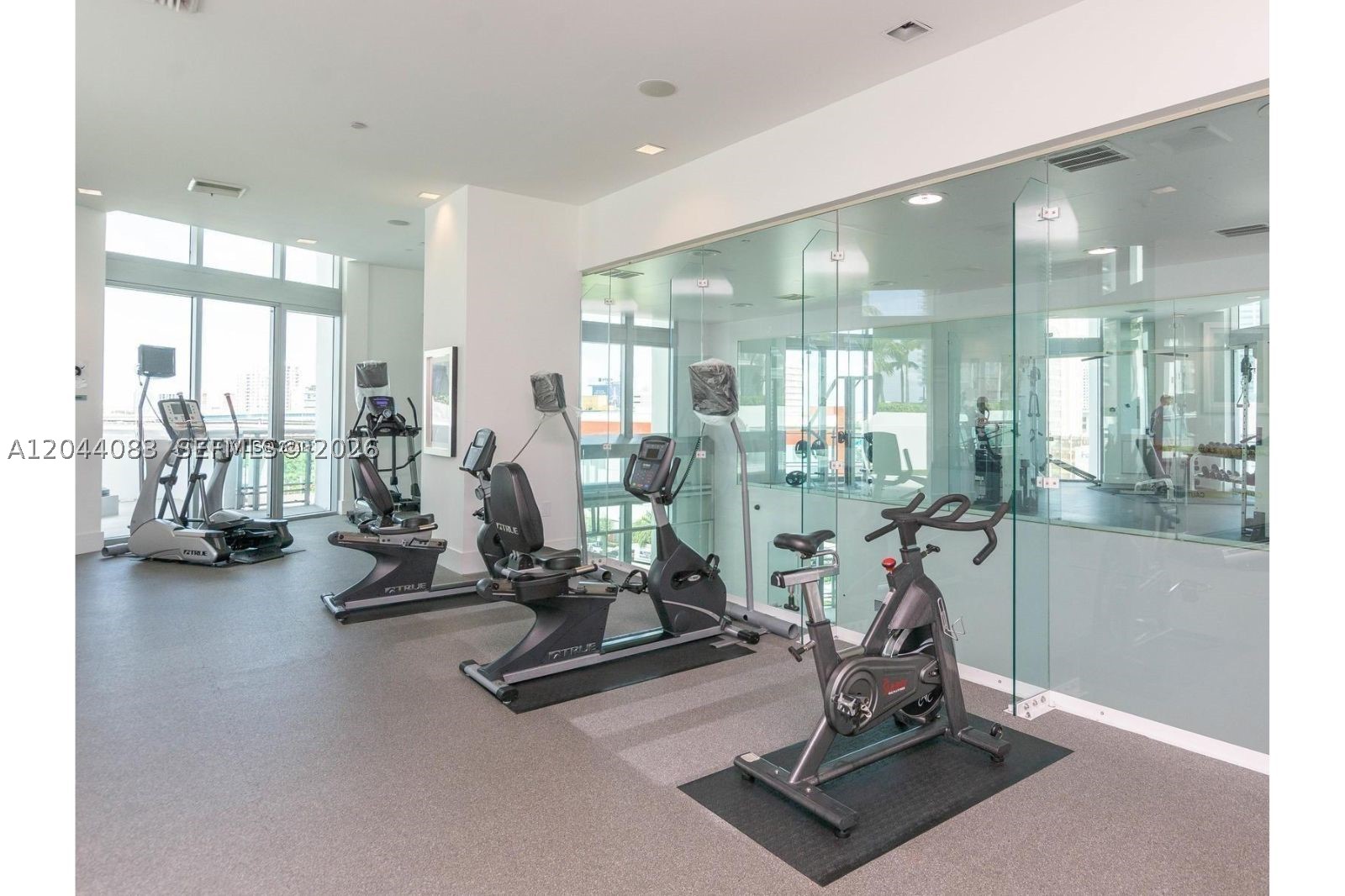 350 S Miami Ave #713, Miami FL 33130