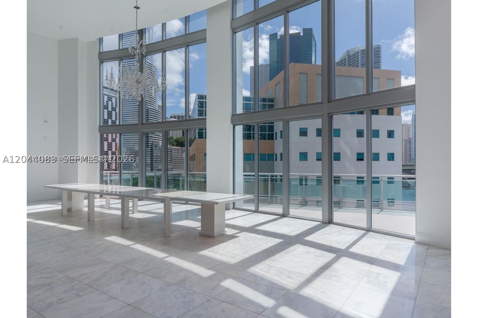 350 S Miami Ave #713, Miami FL 33130