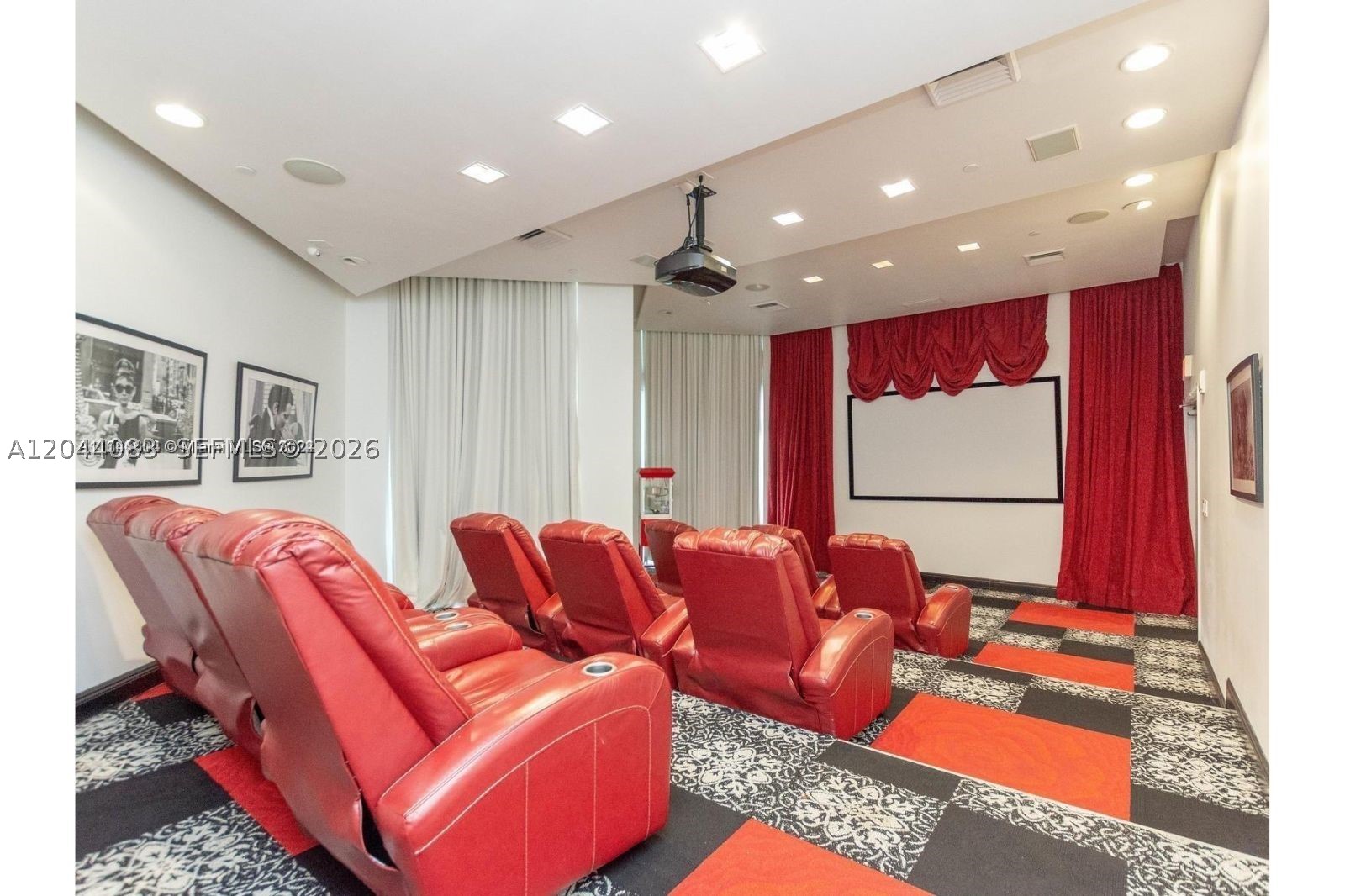 350 S Miami Ave #713, Miami FL 33130