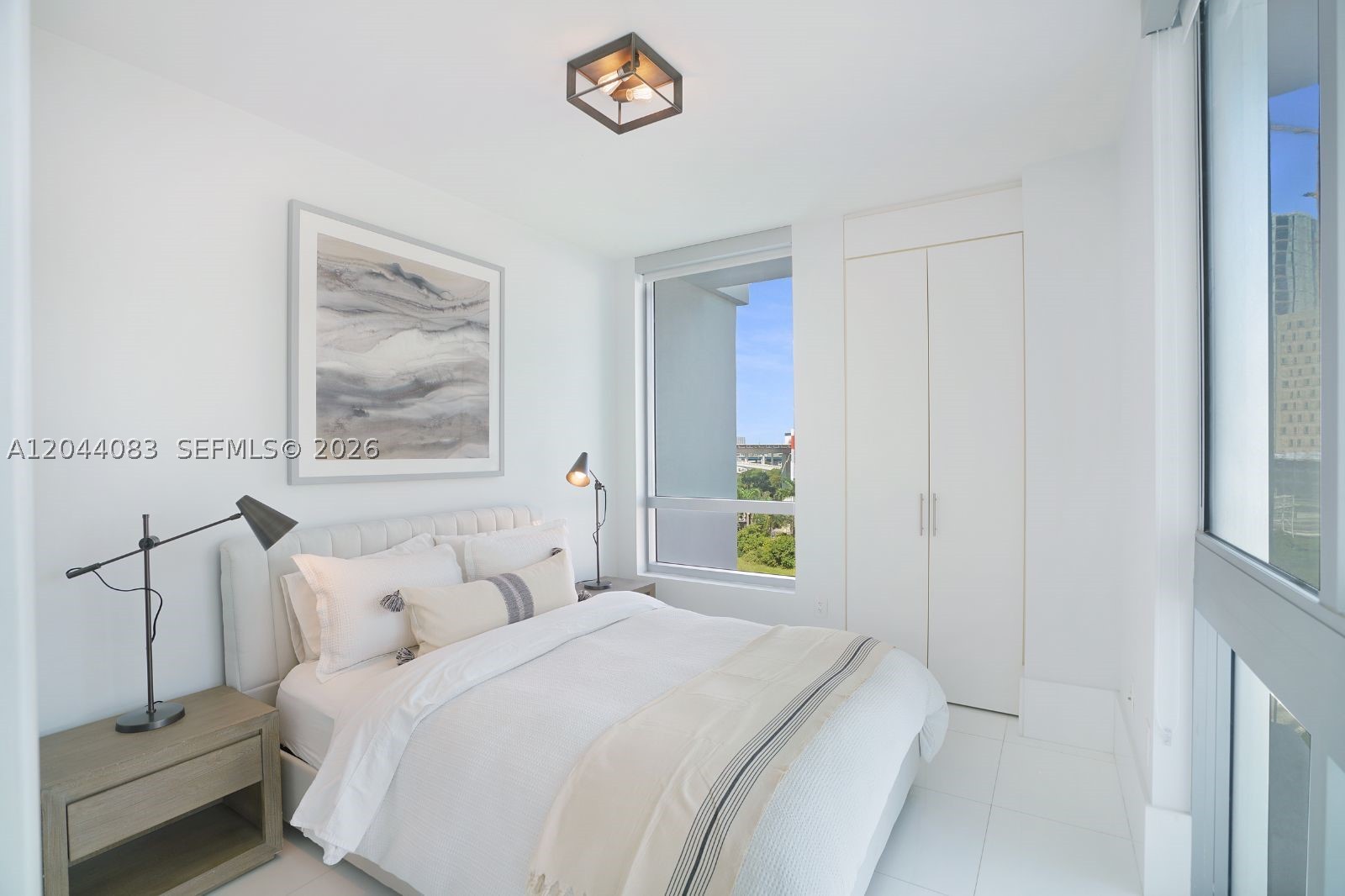 350 S Miami Ave #713, Miami FL 33130