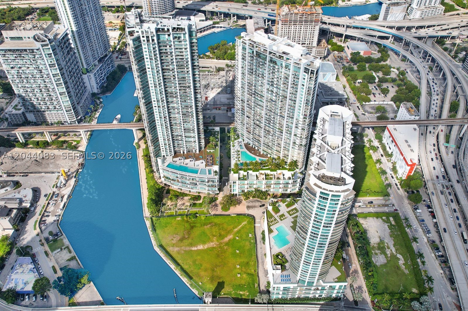 350 S Miami Ave #713, Miami FL 33130