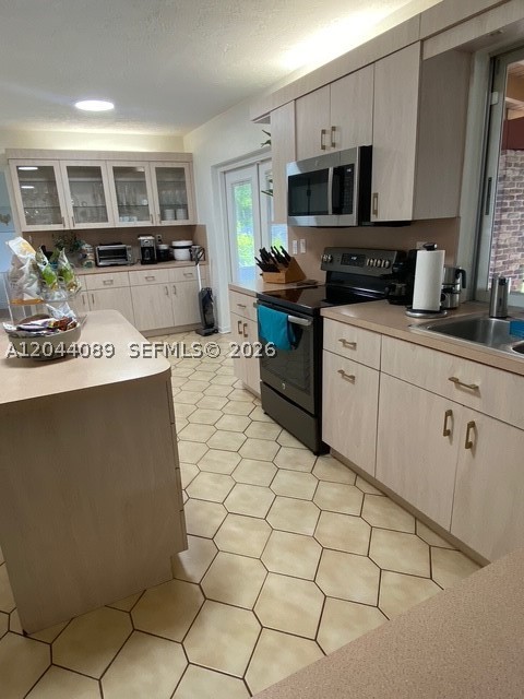 9760 SW 128th St, Miami FL 33176