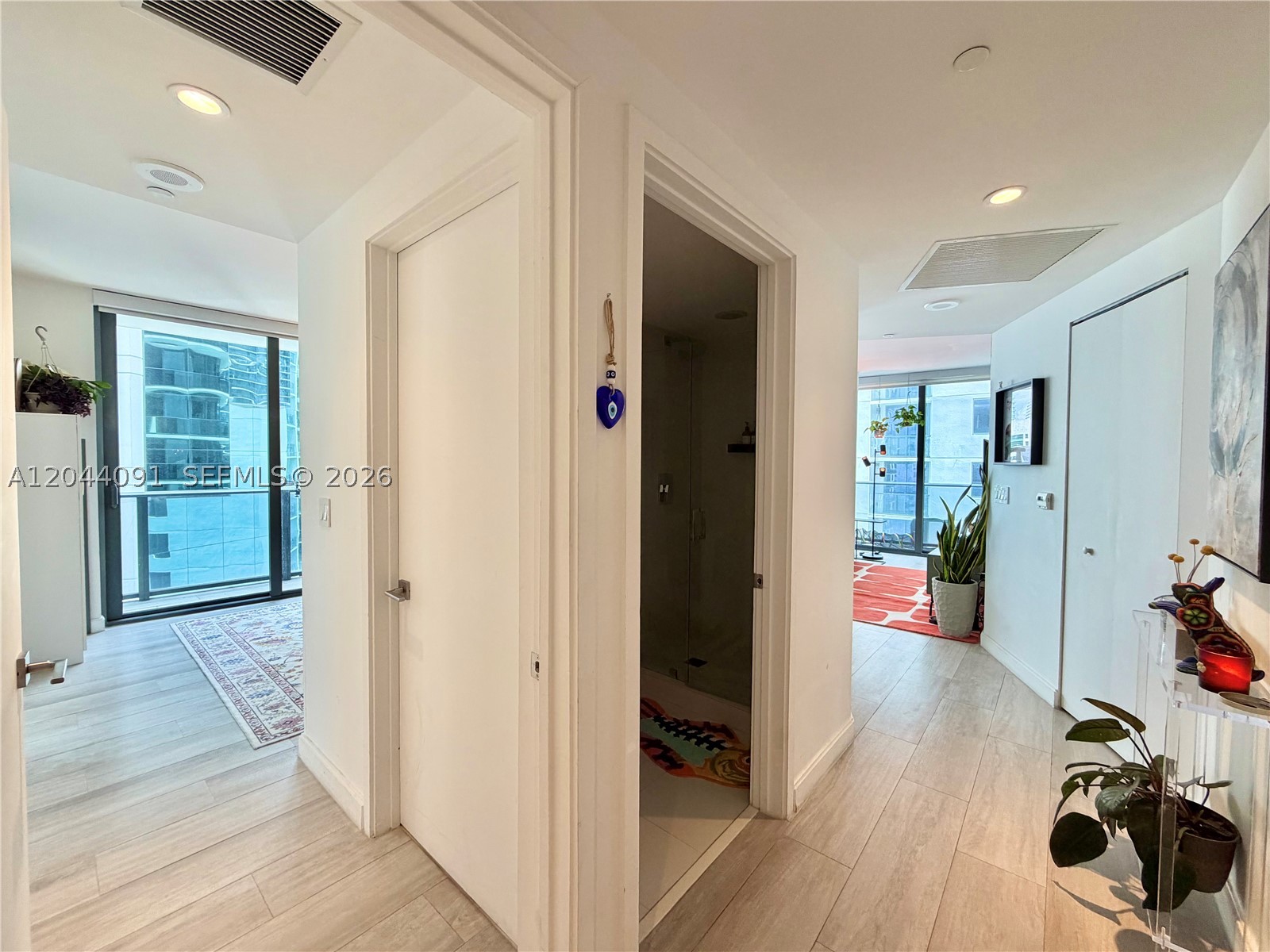 55 SW 9th St #2208, Miami FL 33130