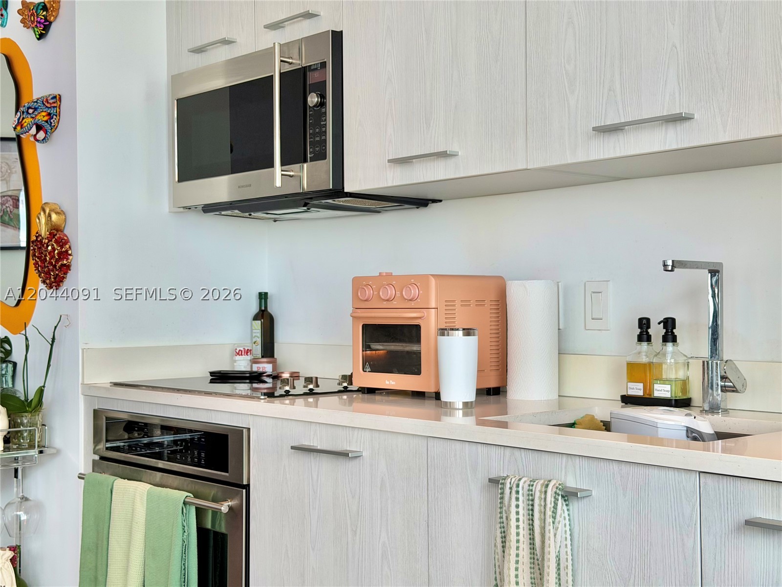 55 SW 9th St #2208, Miami FL 33130