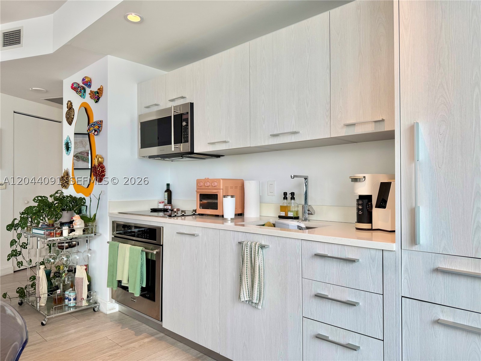 55 SW 9th St #2208, Miami FL 33130