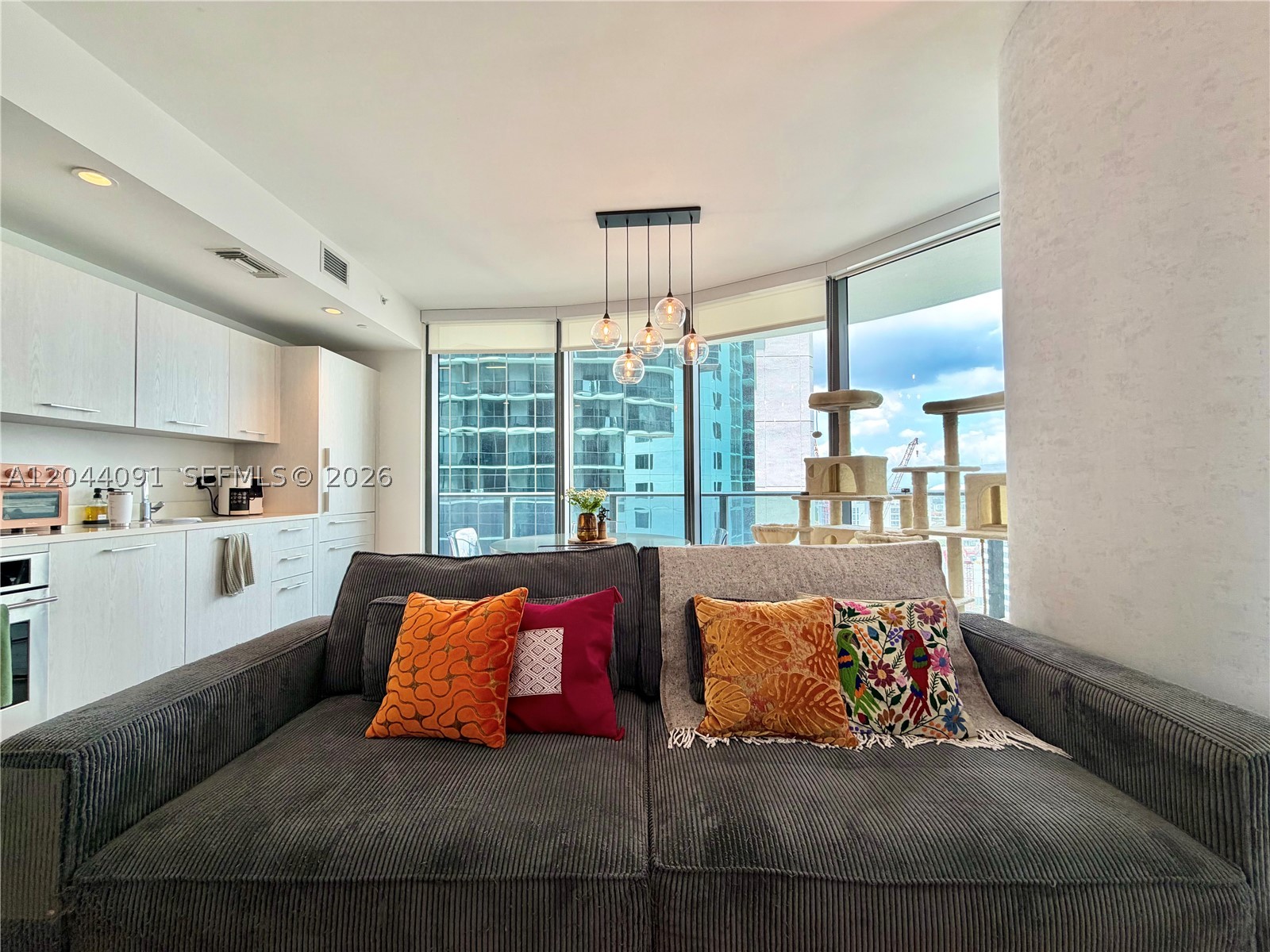 55 SW 9th St #2208, Miami FL 33130