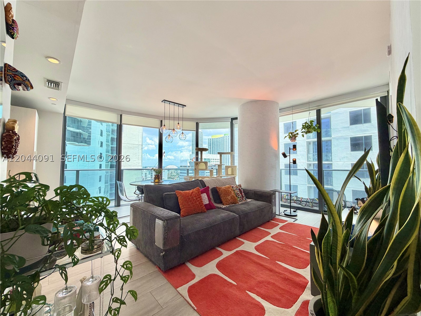 55 SW 9th St #2208, Miami FL 33130