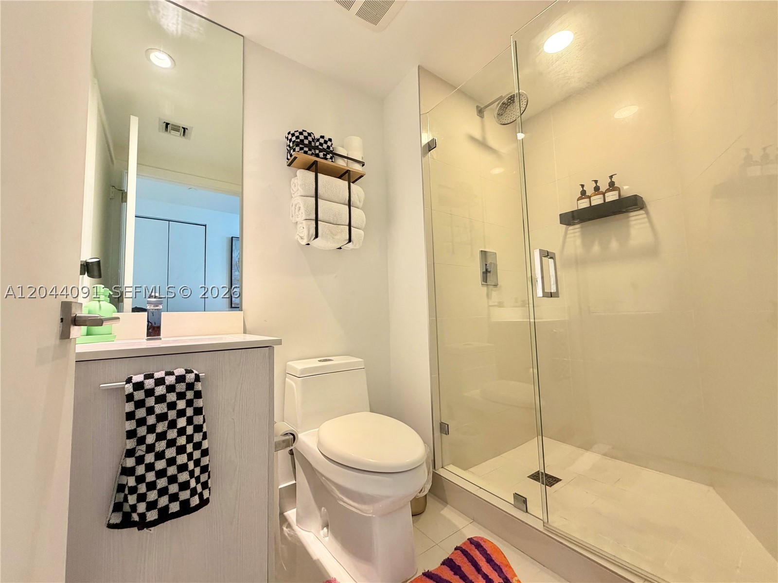 55 SW 9th St #2208, Miami FL 33130