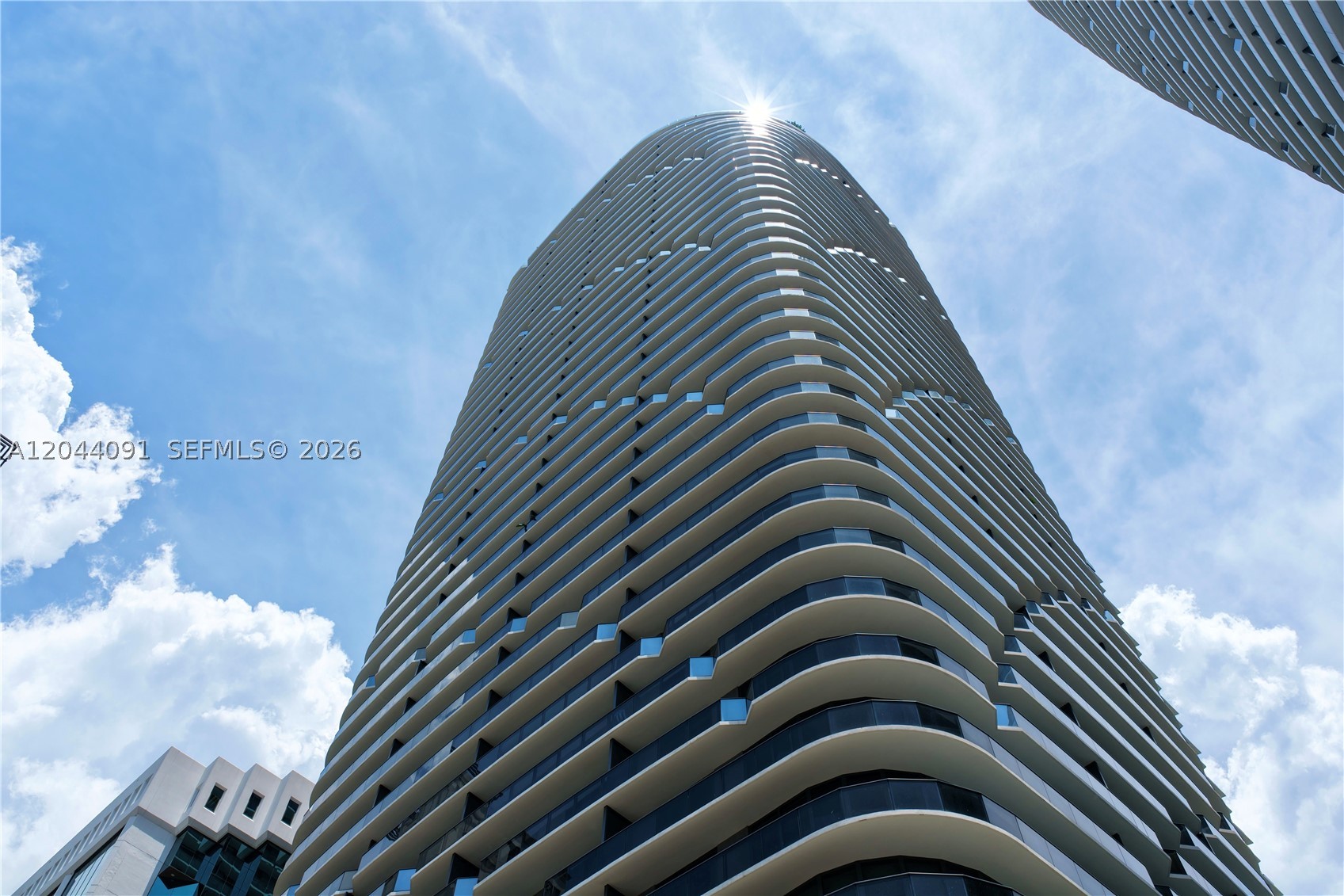 55 SW 9th St #2208, Miami FL 33130