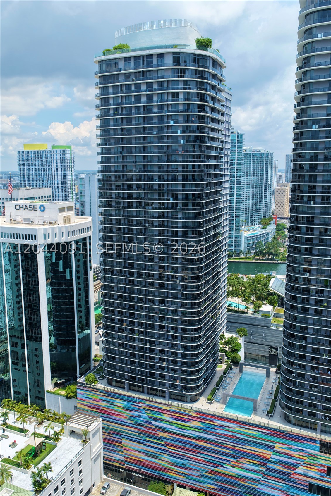 55 SW 9th St #2208, Miami FL 33130