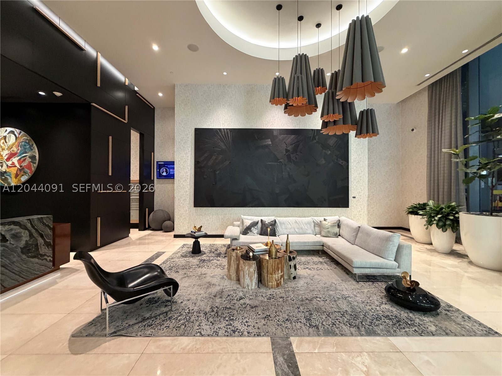 55 SW 9th St #2208, Miami FL 33130