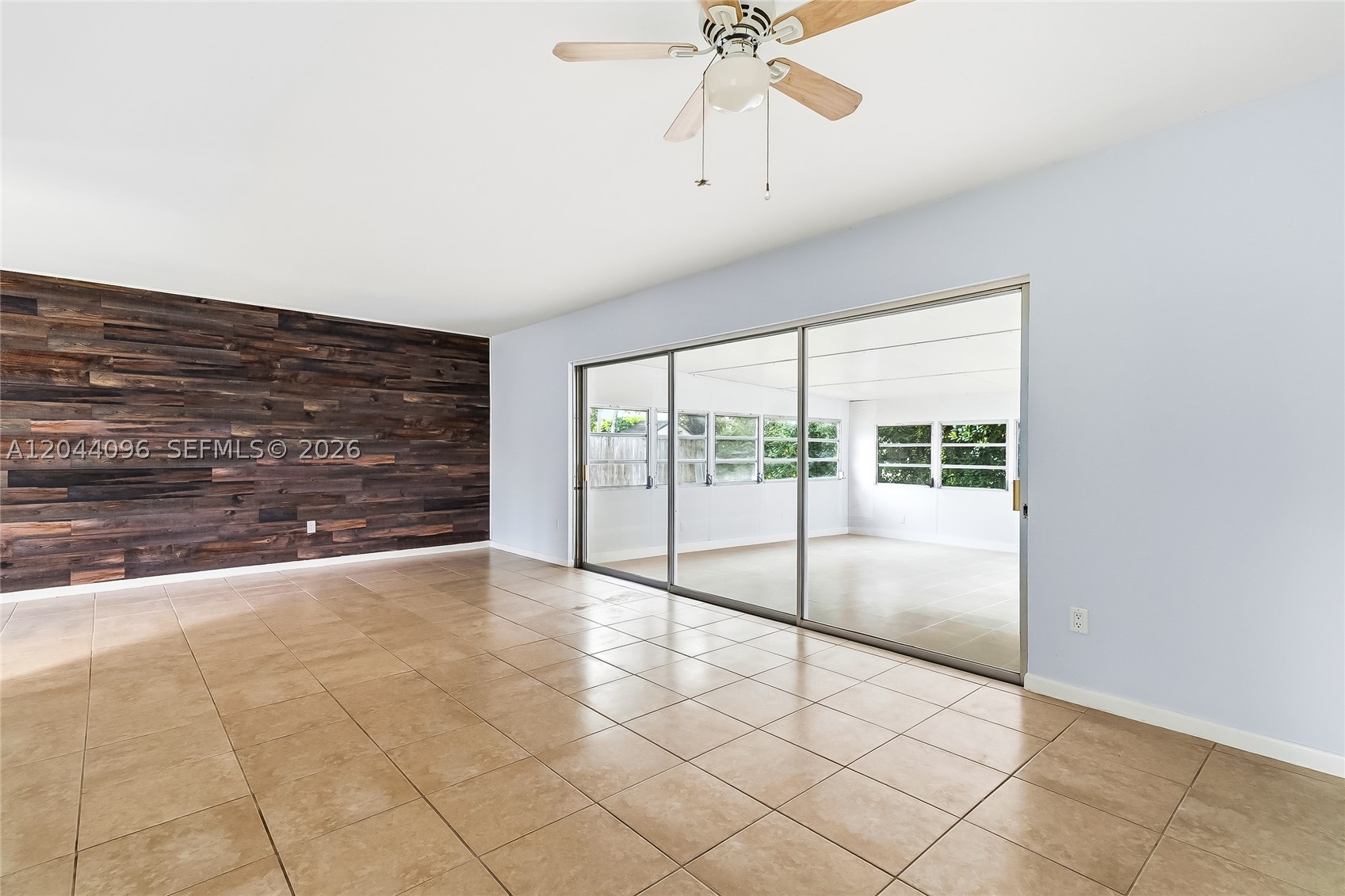 106 E Park Ln E, Hypoluxo FL 33462