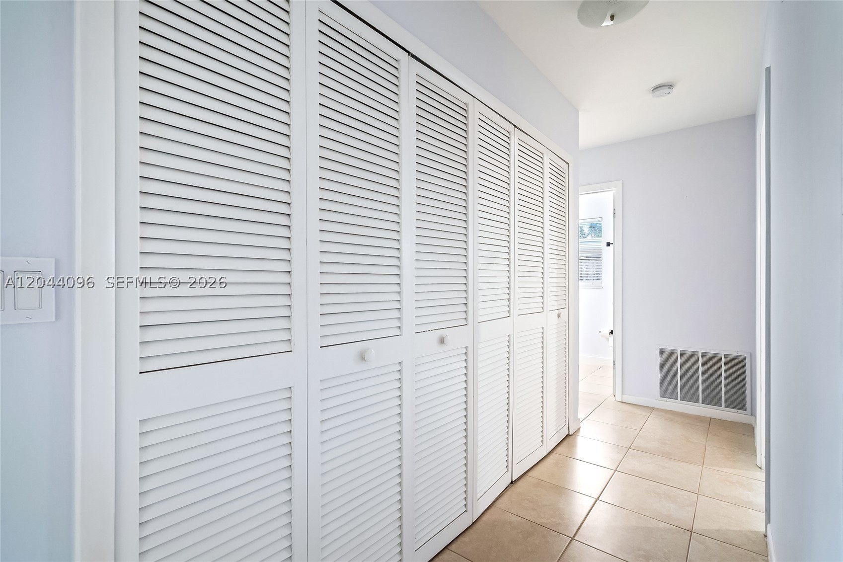 106 E Park Ln E, Hypoluxo FL 33462