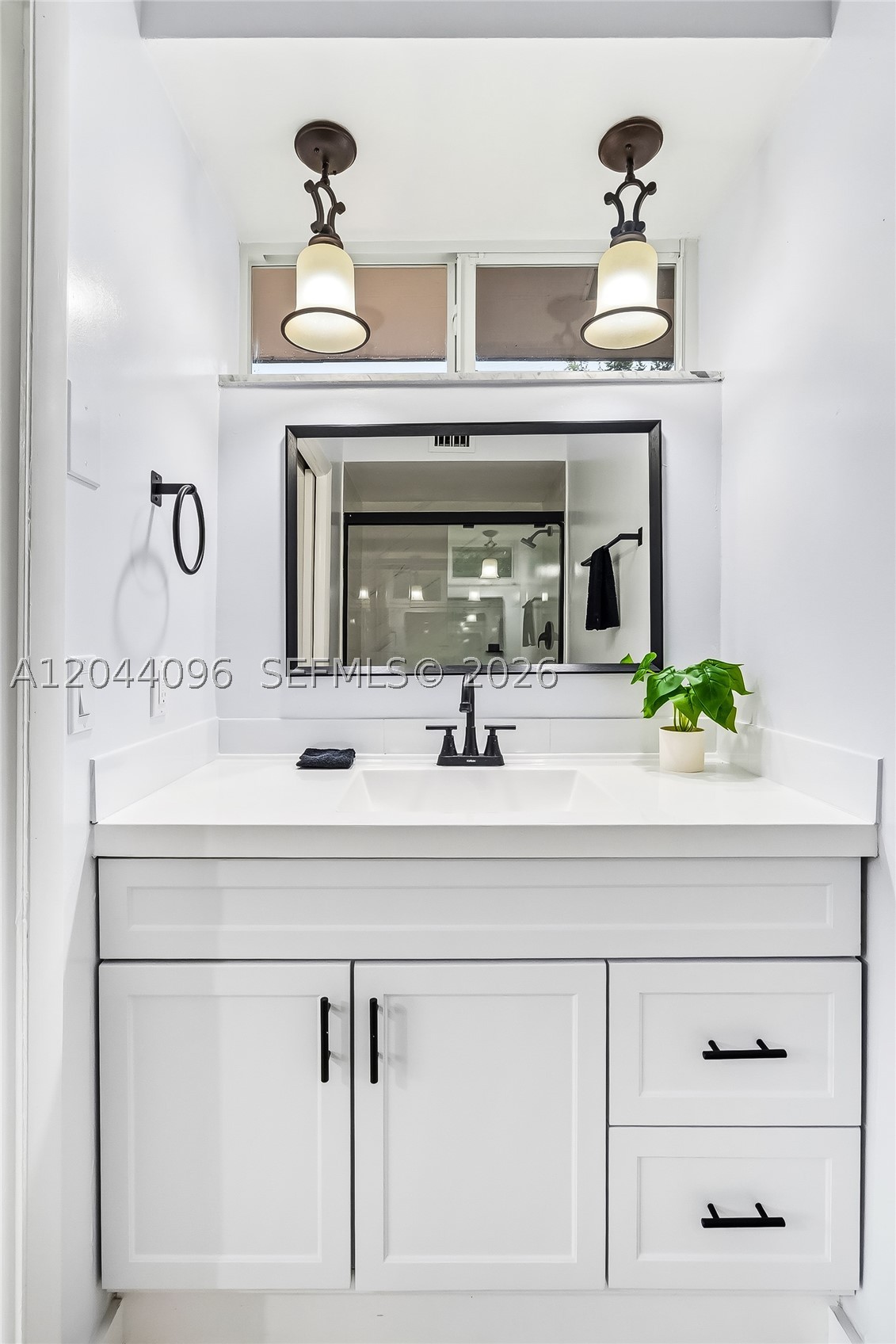 106 E Park Ln E, Hypoluxo FL 33462
