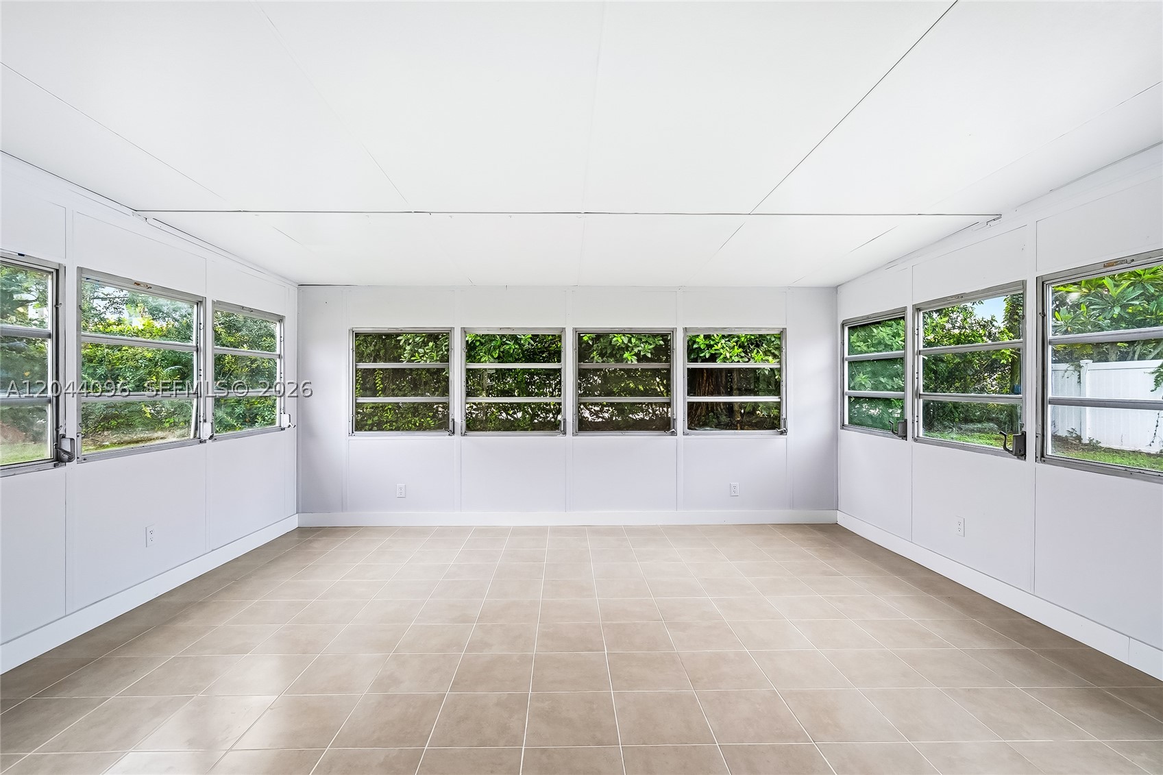 106 E Park Ln E, Hypoluxo FL 33462