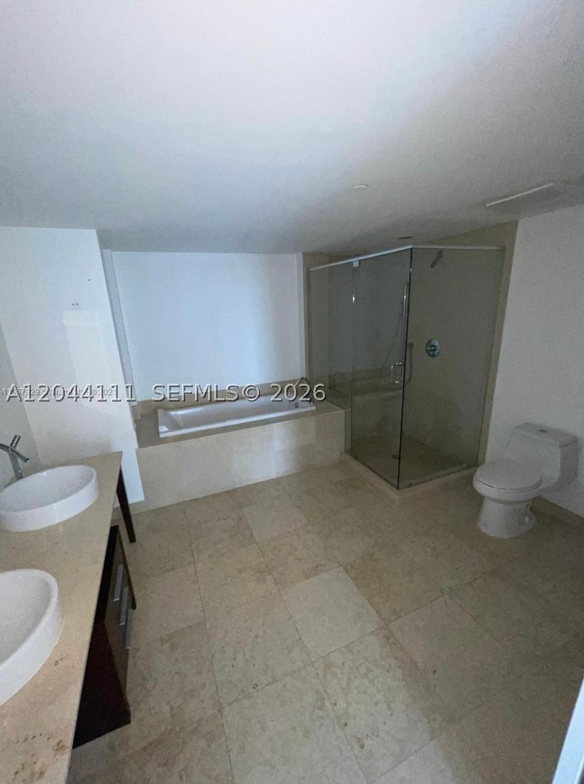 495 Brickell Ave #4804, Miami FL 33131