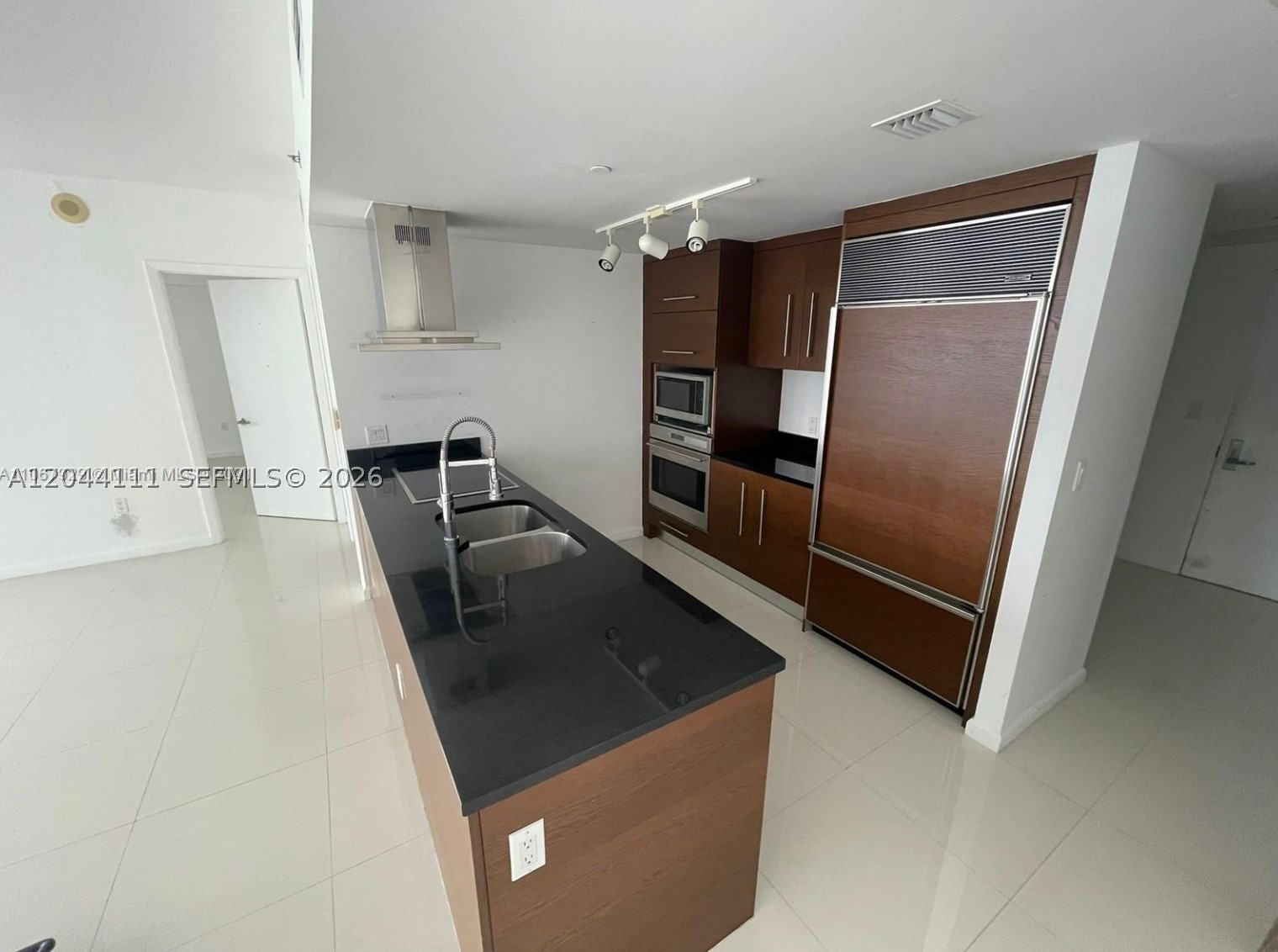 495 Brickell Ave #4804, Miami FL 33131