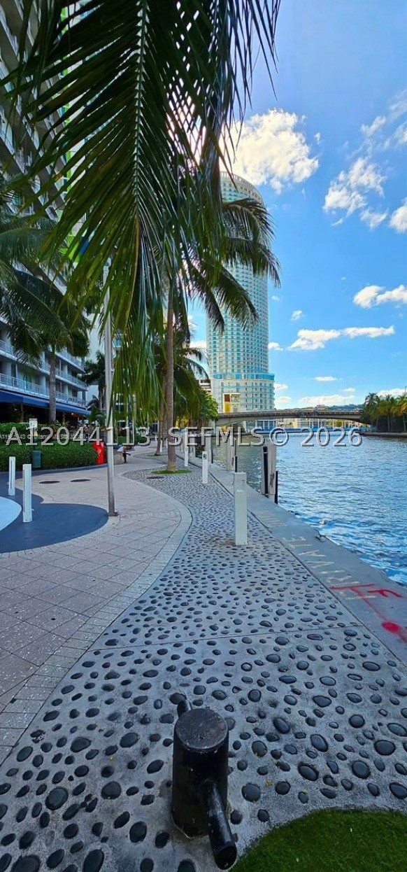 690 SW 1st Ct #1516, Miami FL 33130