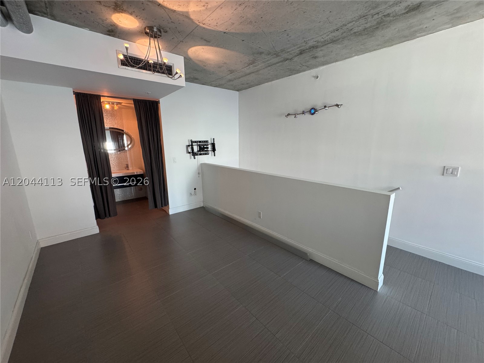 690 SW 1st Ct #1516, Miami FL 33130