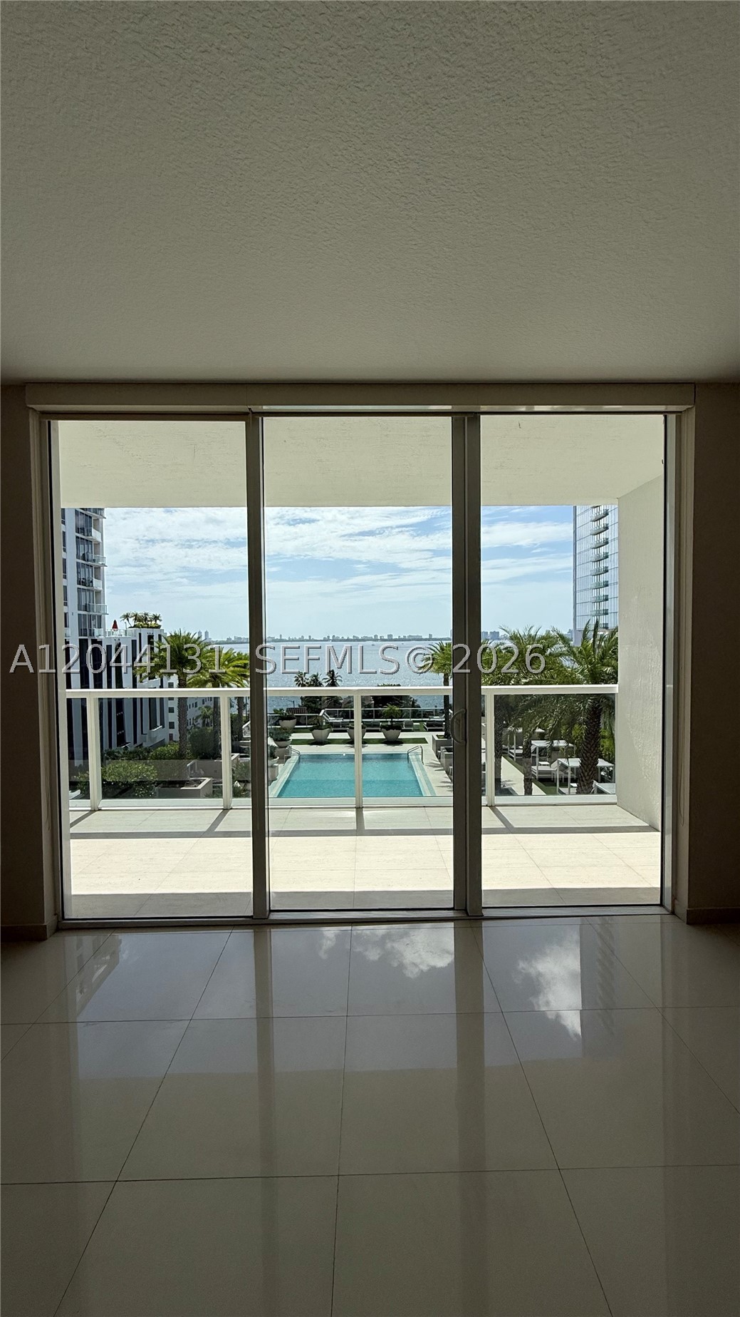 600 NE 27th St #802, Miami FL 33137