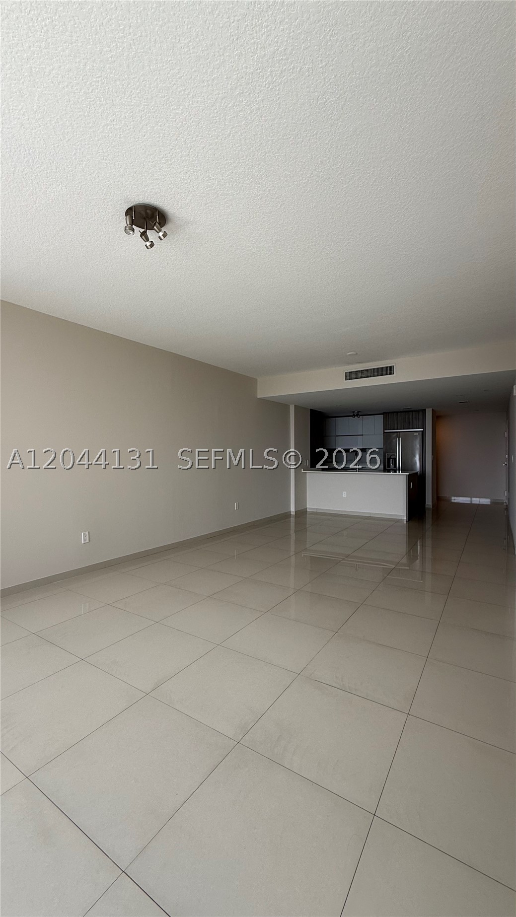 600 NE 27th St #802, Miami FL 33137