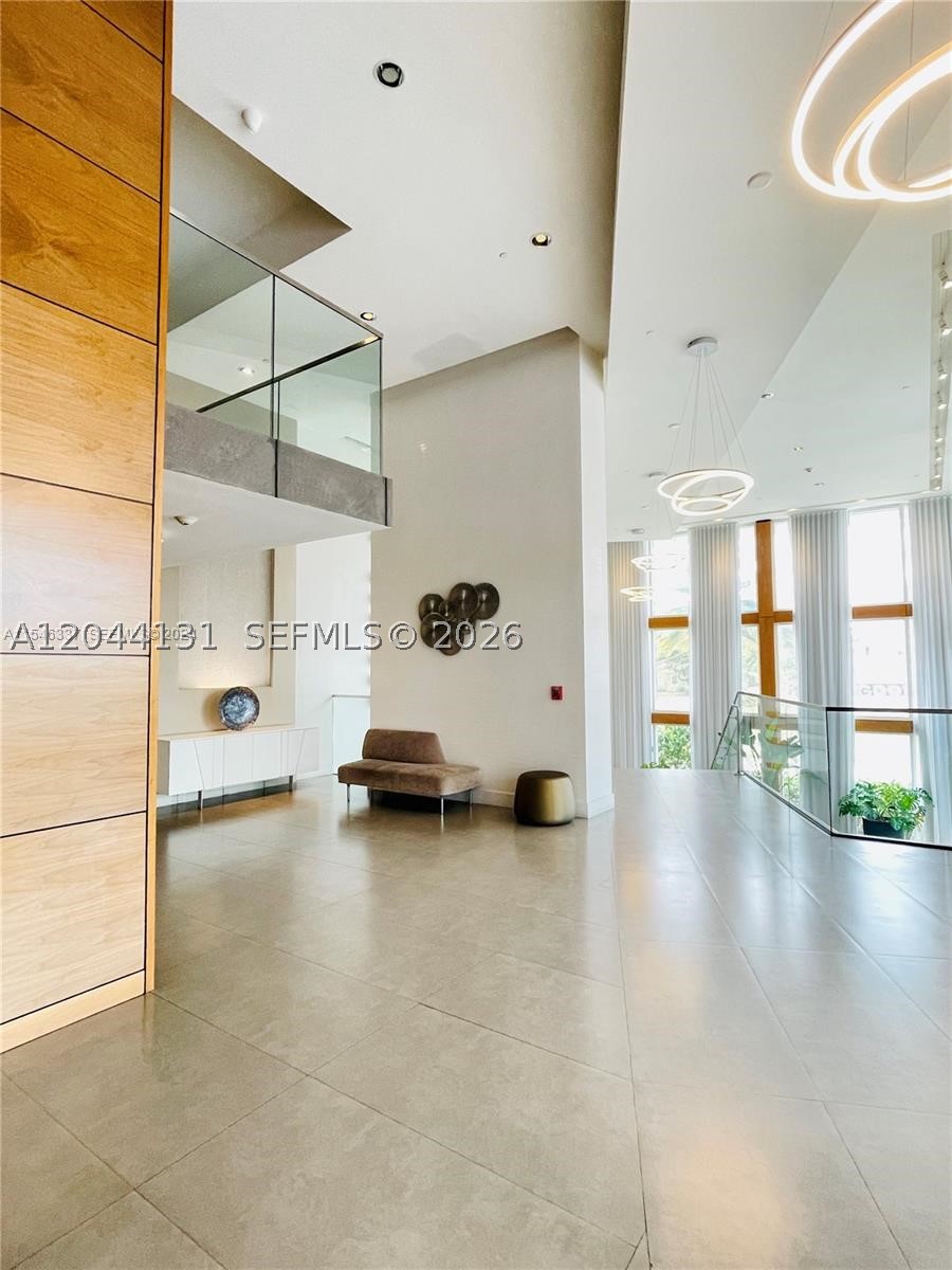 600 NE 27th St #802, Miami FL 33137