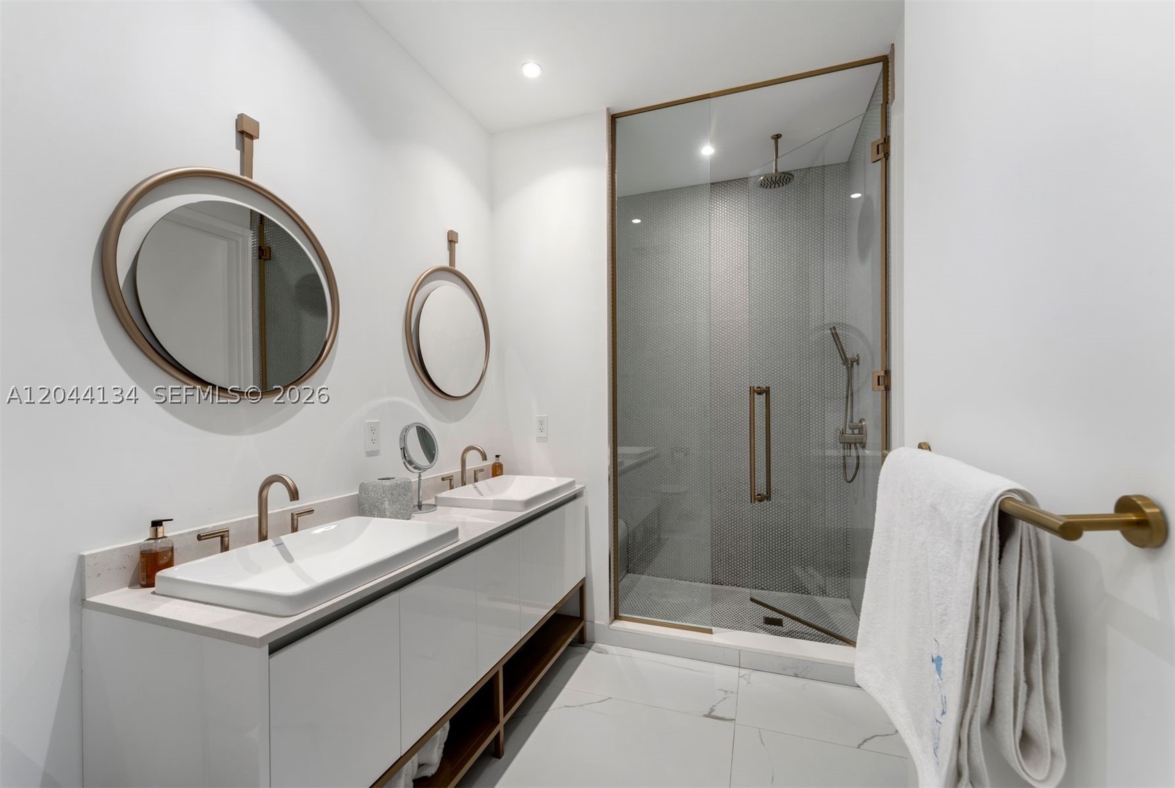 2655 S Bayshore Dr #908, Miami FL 33133