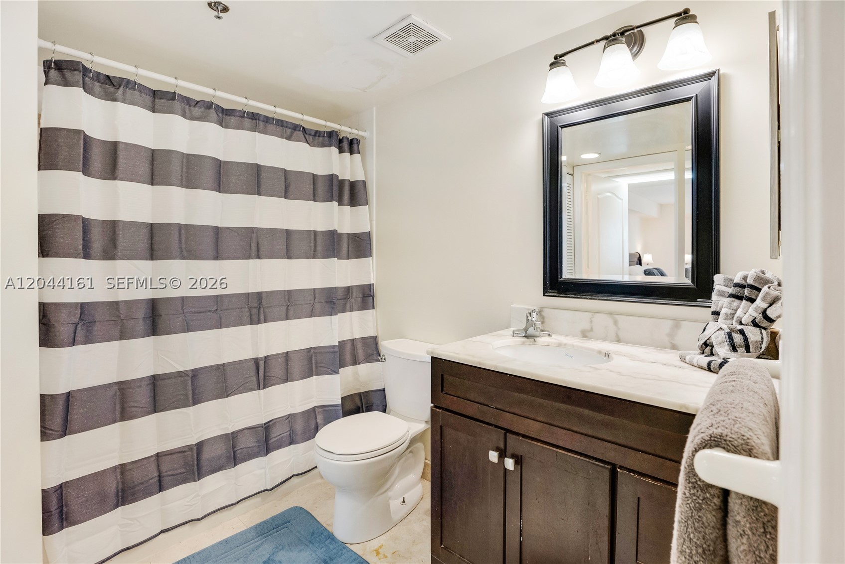1200 Brickell Bay Dr #2806, Miami FL 33131