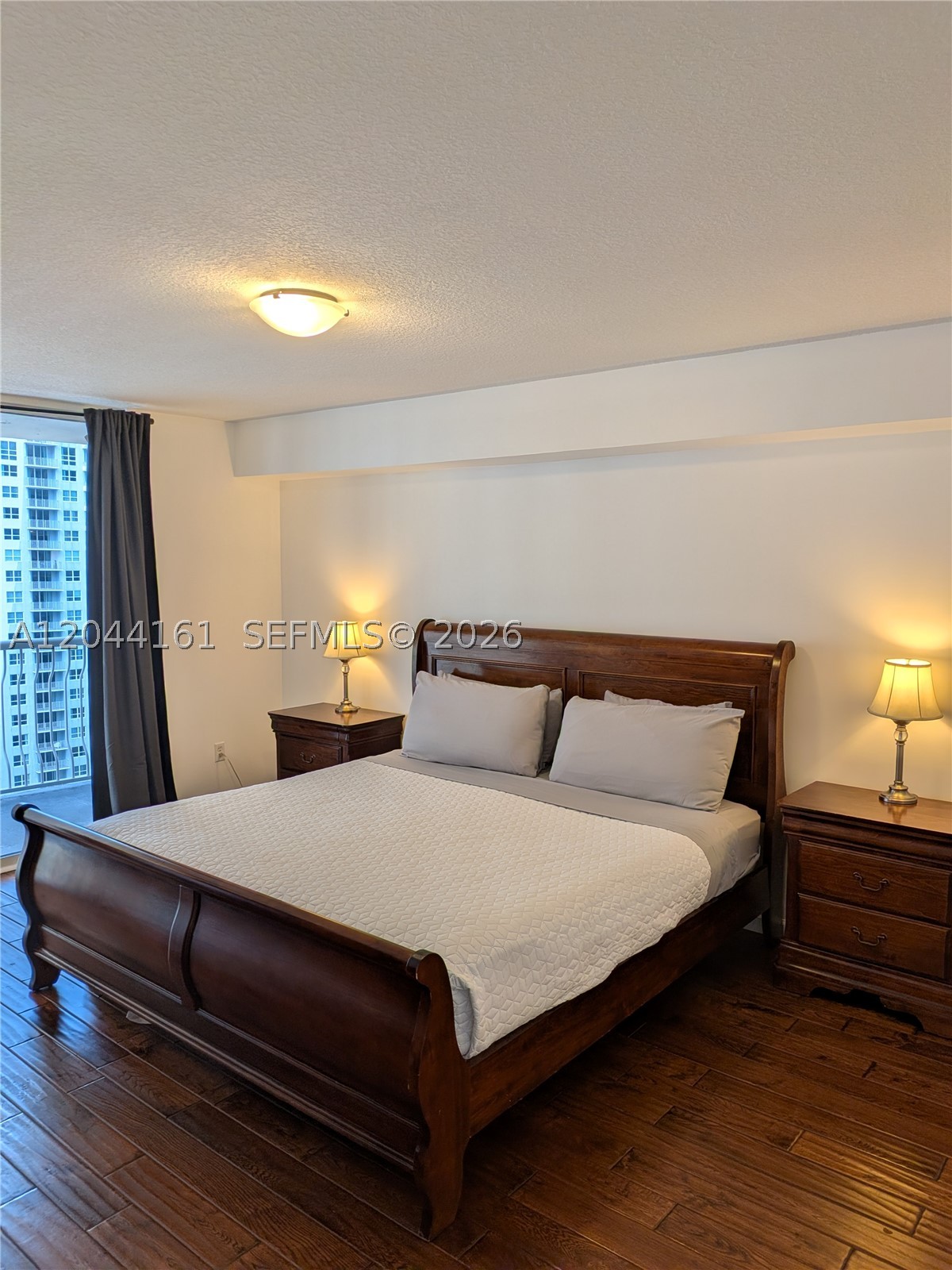 1200 Brickell Bay Dr #2806, Miami FL 33131