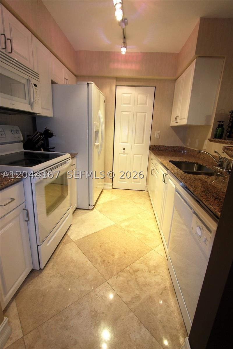 1155 Brickell Bay Dr #3107, Miami FL 33131