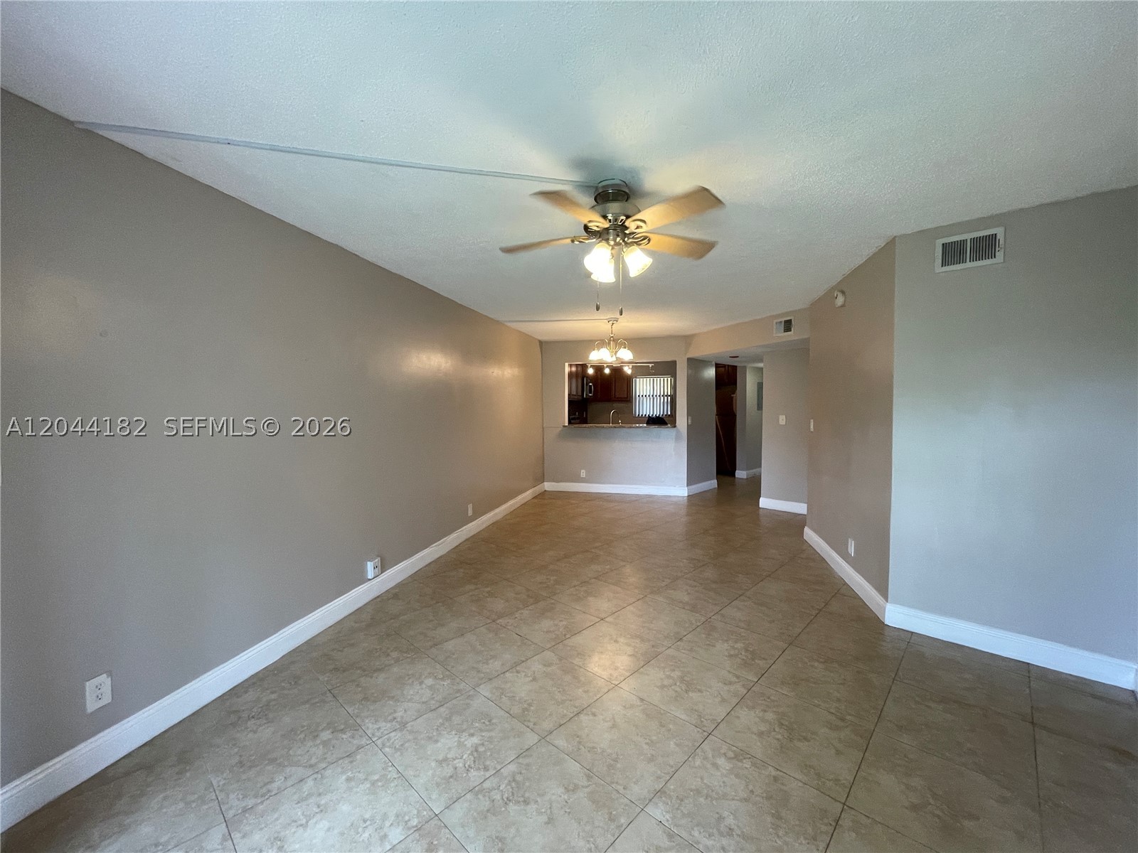 9044 NW 28th Dr #3-106, Coral Springs FL 33065