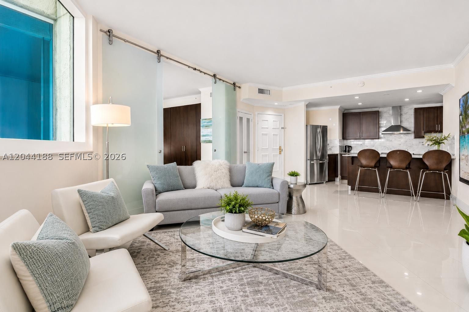 300 S Pointe Dr #706, Miami Beach FL 33139