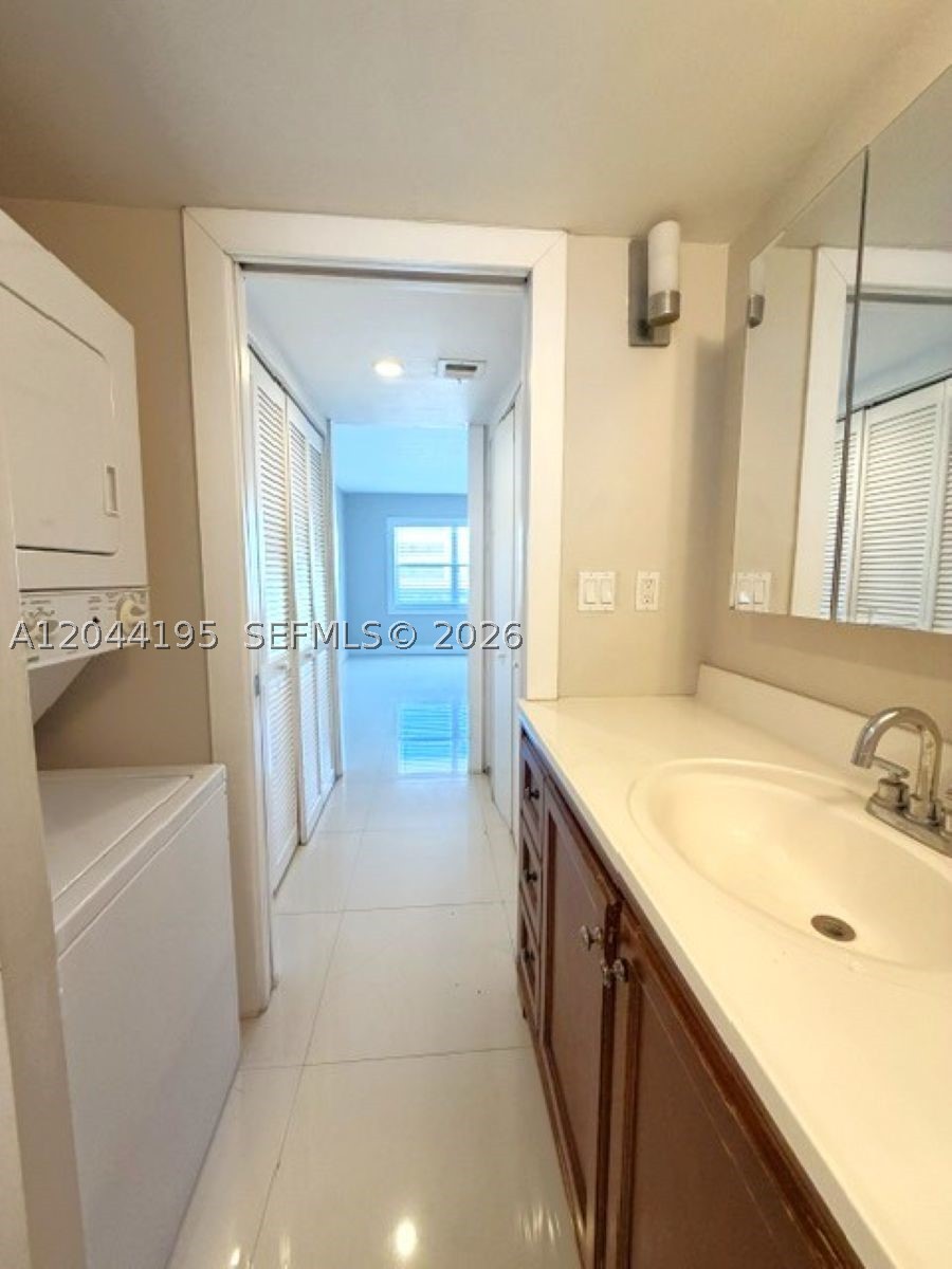 4141 Nautilus Dr #4J, Miami Beach FL 33140