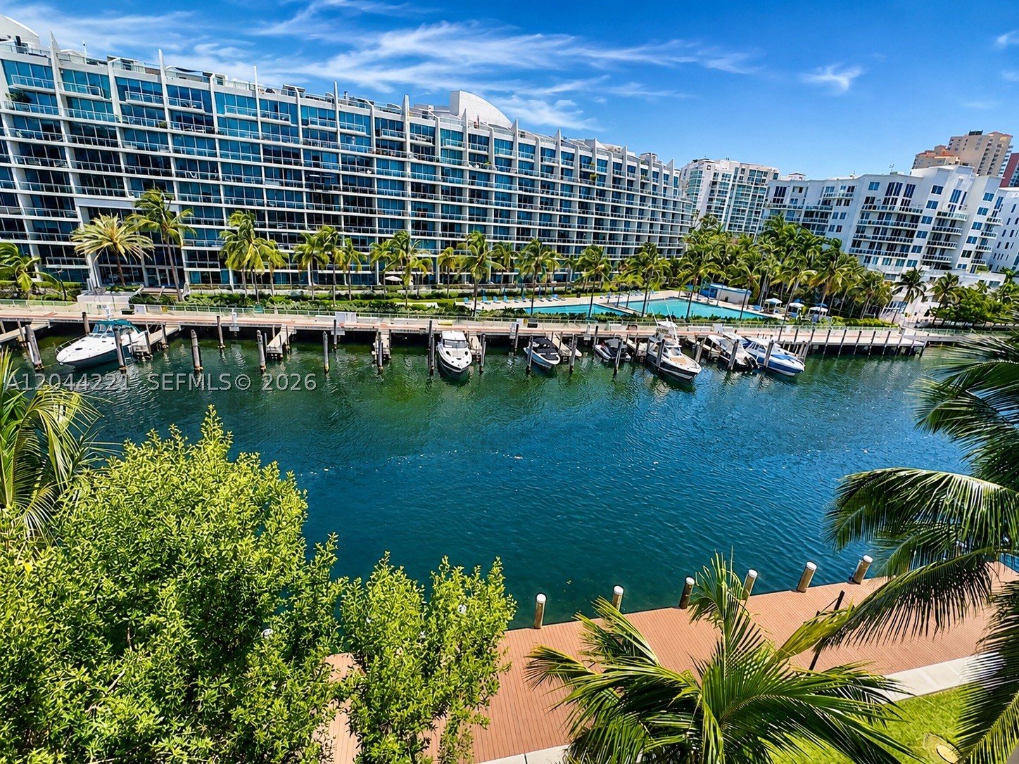3001 NE 185th St #515, Aventura FL 33180