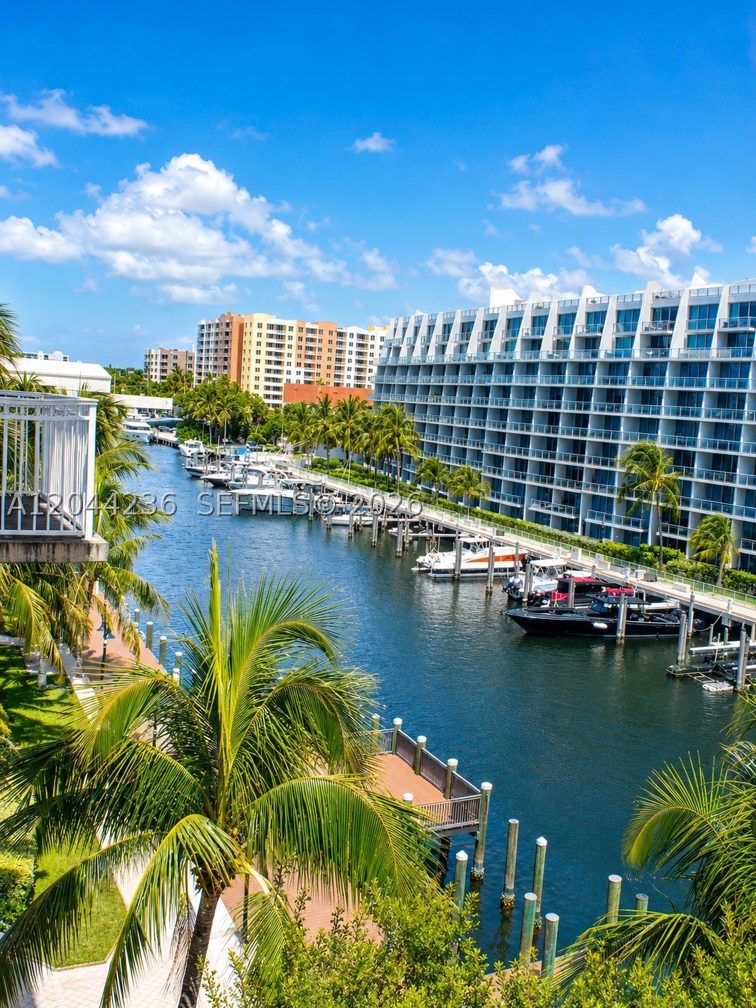 3001 NE 185th St #515, Aventura FL 33180