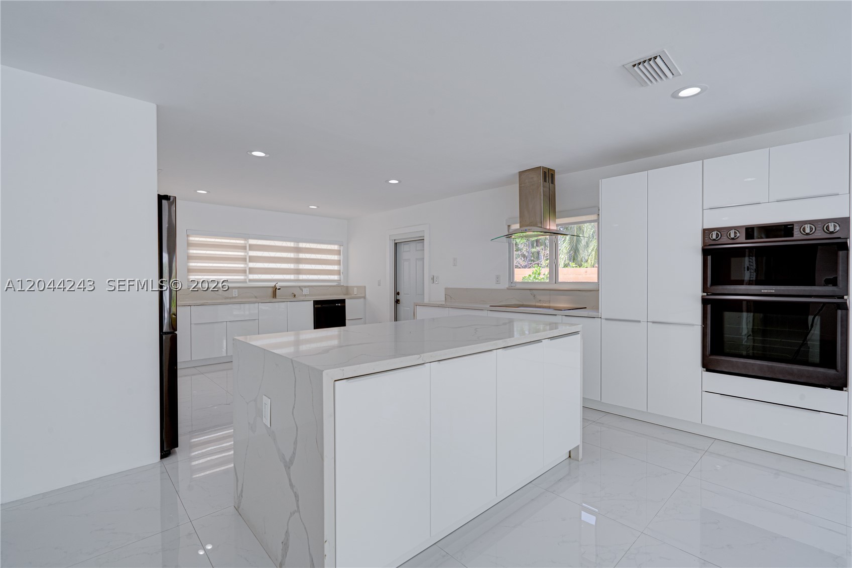 773 Woodcrest Rd, Key Biscayne FL 33149