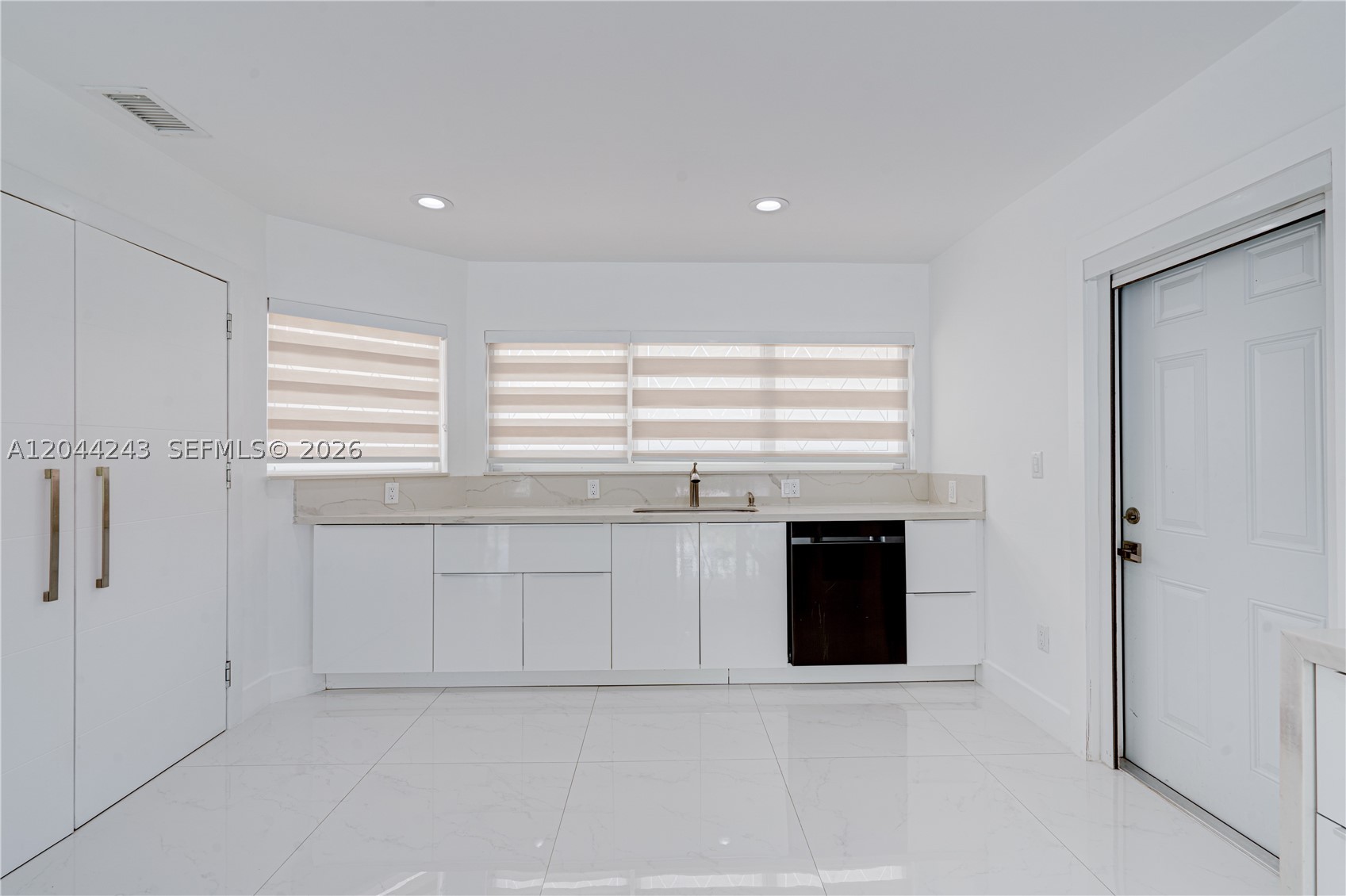 773 Woodcrest Rd, Key Biscayne FL 33149