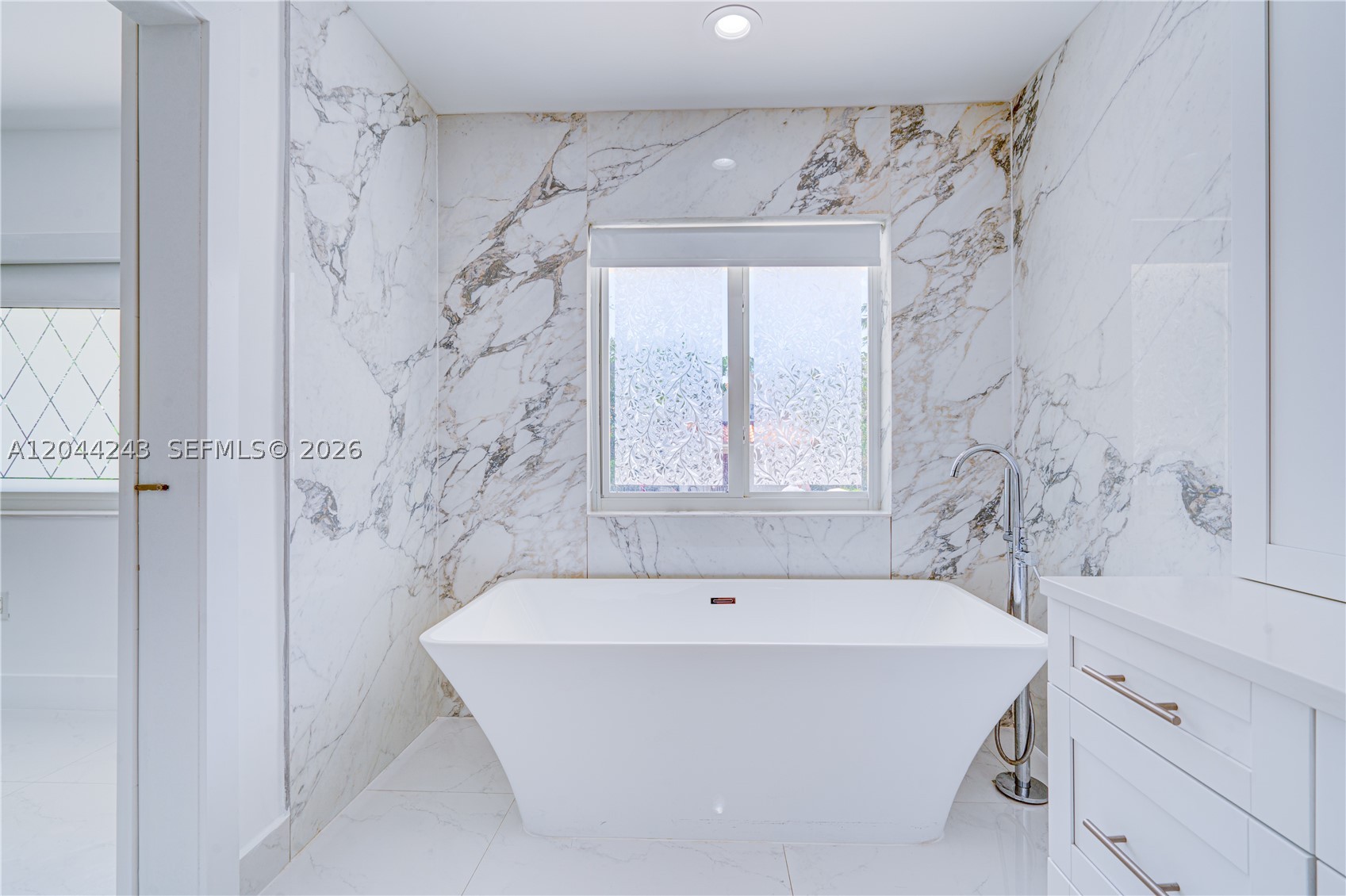 773 Woodcrest Rd, Key Biscayne FL 33149