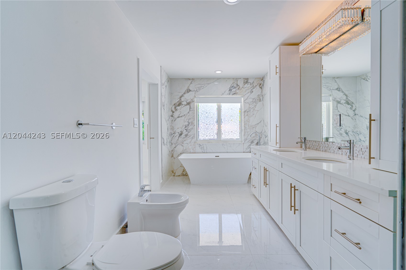 773 Woodcrest Rd, Key Biscayne FL 33149