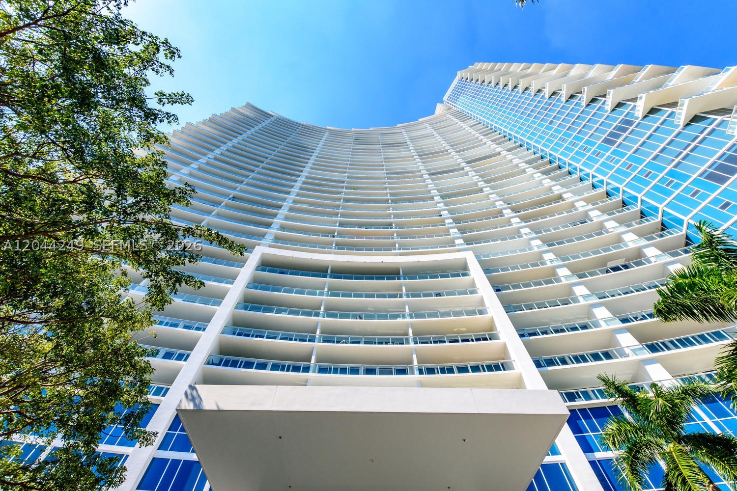 2020 N Bayshore Dr #3904, Miami FL 33137