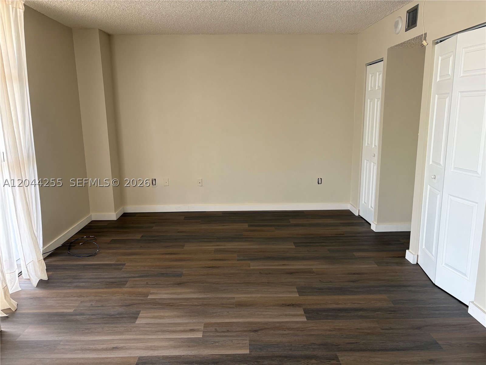 3701 N Country Club Dr #207, Aventura FL 33180